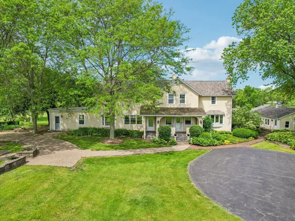 62 Dundee Ln, Barrington, IL 60010