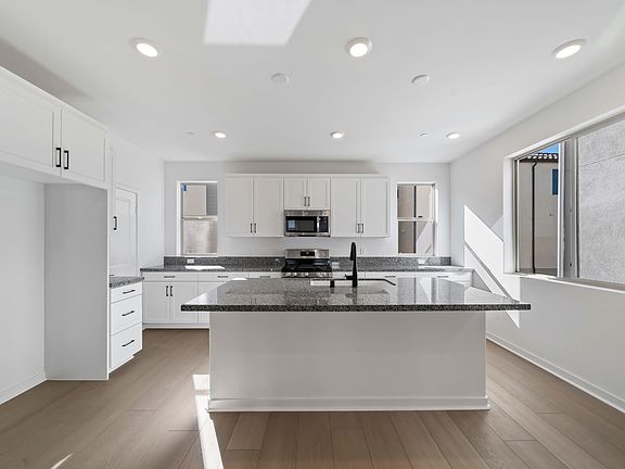 2561 Sprout Lane, 101