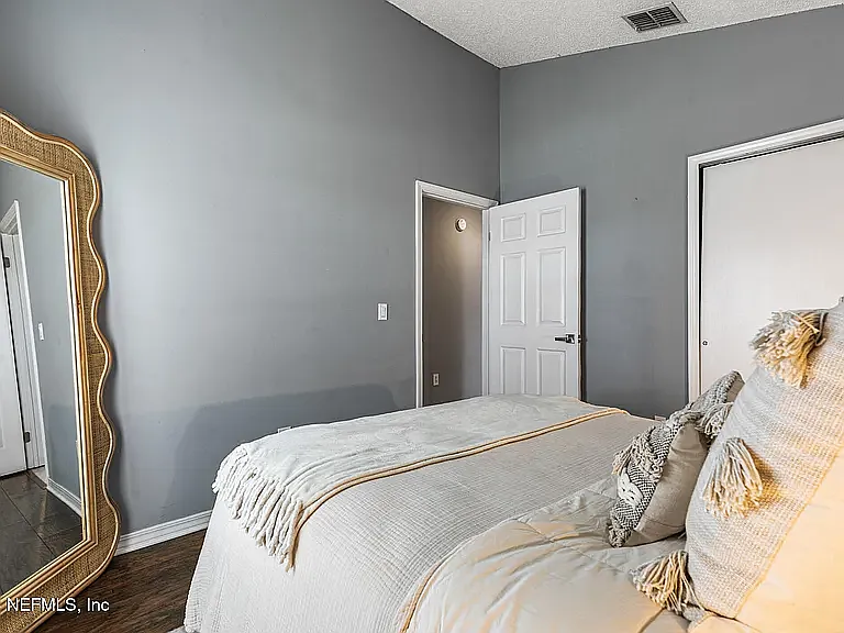 181 Miraloma Ln — Photo 17