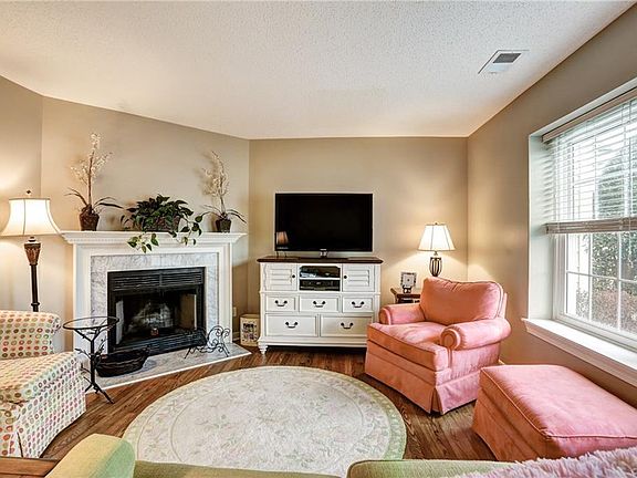 3rd image of 9506 Sara Beth Cir