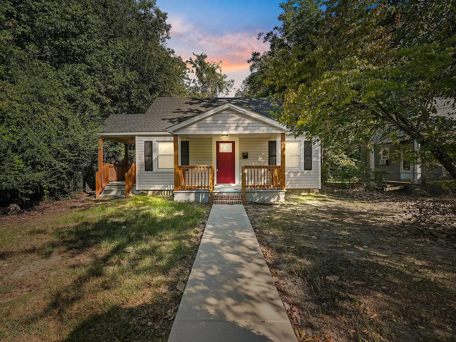 3 bed, 2.0 bath, 1008 sqft, $1,425 — Photo 1