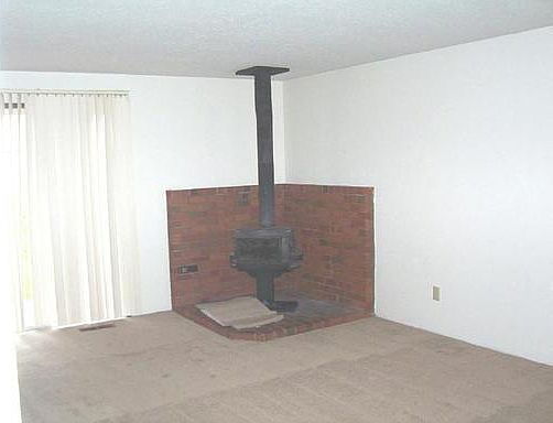 2nd image of 509 Michelle Ct APT A
