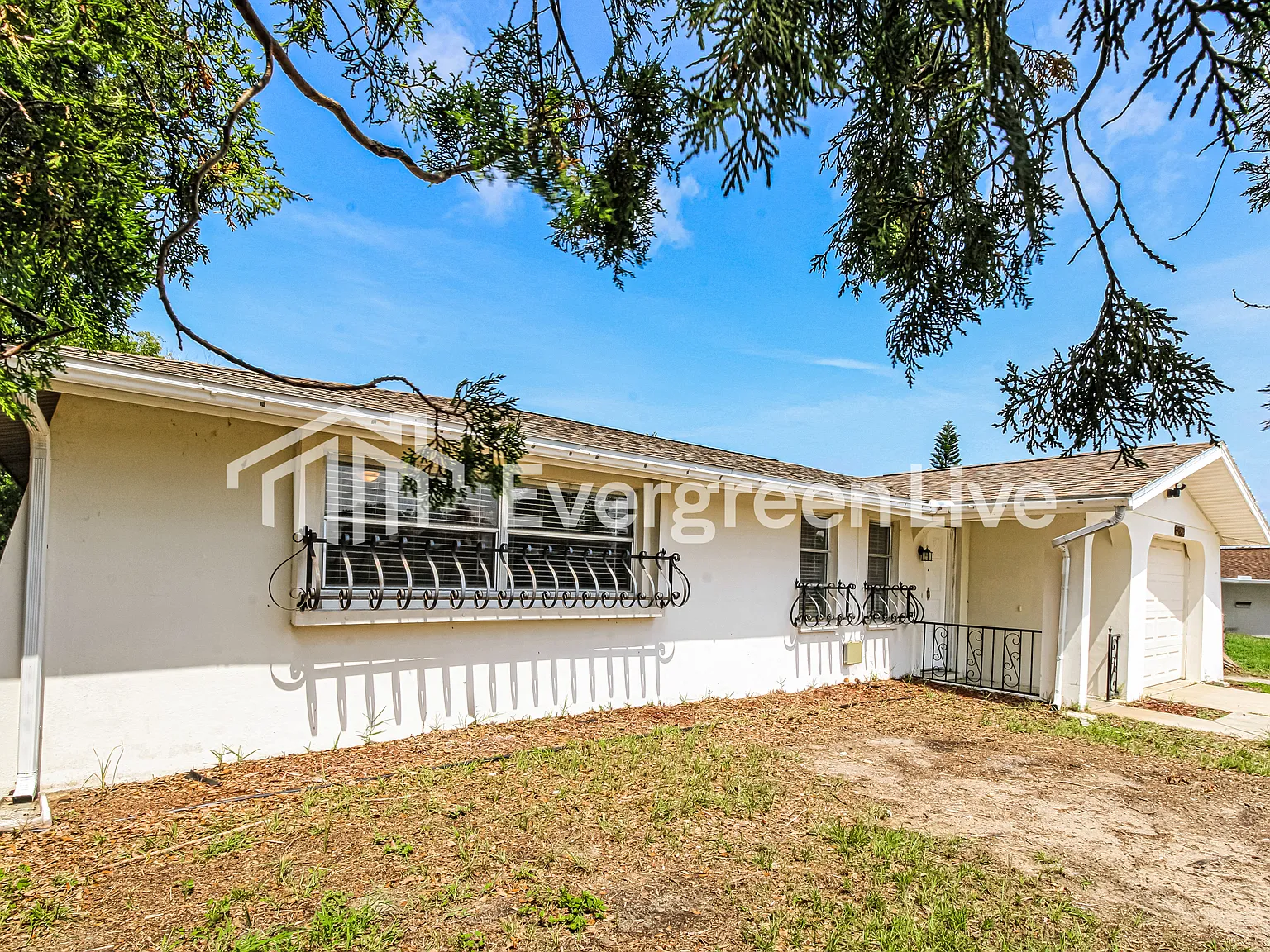 3 bed, 2.0 bath, 1188 sqft, $1,745 — Photo 2
