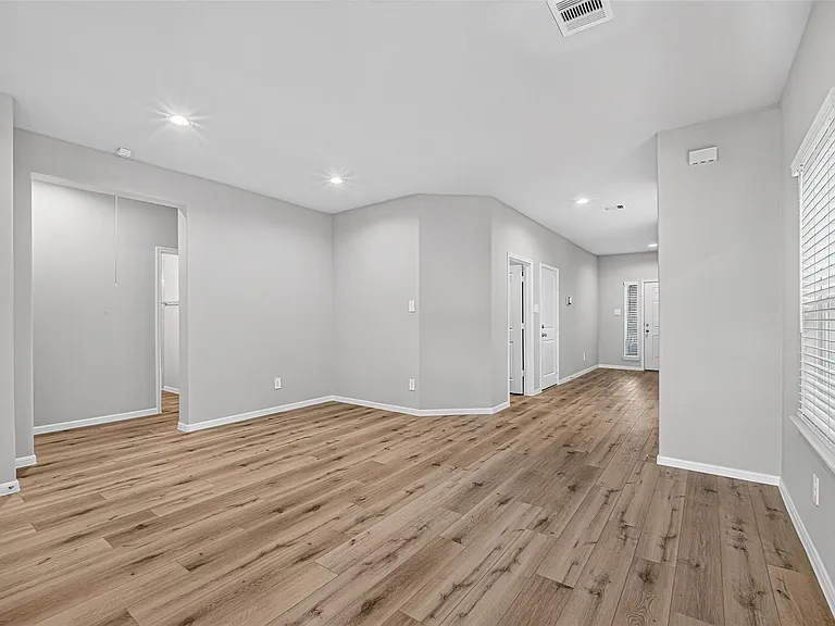 9254 Sea Garden St — Photo 6