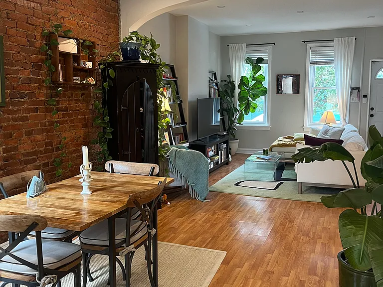 Open floor plan dining and living room