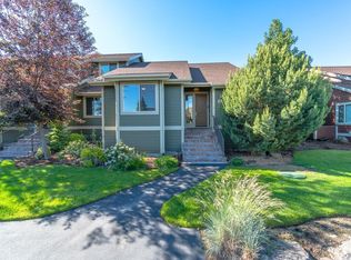 11084 Village Loop, Redmond, OR 97756