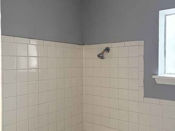 4th image of 102 Club Dr #14