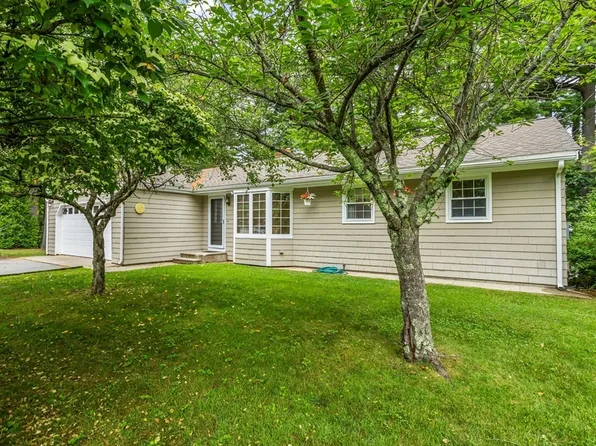 40 Lake Shore Dr S, Westford, MA 01886