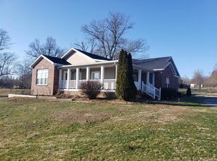 420 Cook Ave, Jonesboro, IL 62952