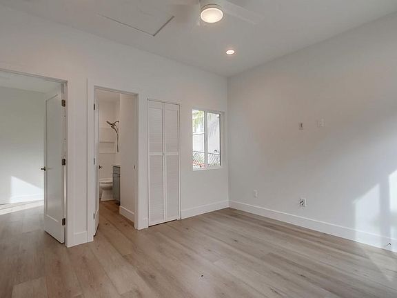 4th image of 4142B Florida St