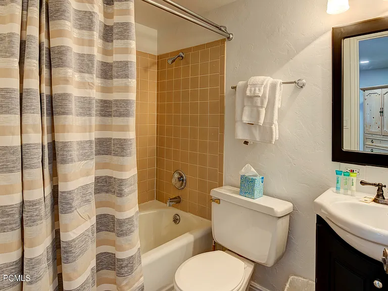 1482 Empire Ave #M3 — Photo 20