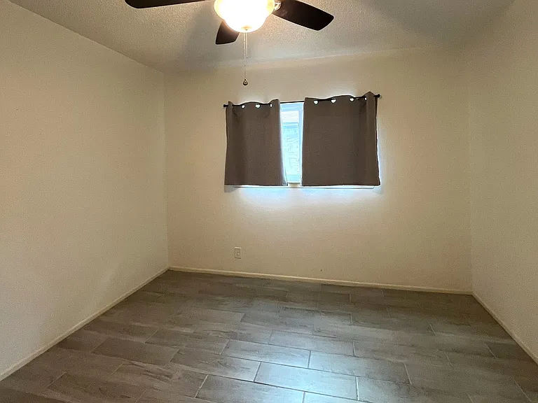 6718 Chelsea Wood — Photo 17
