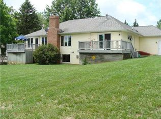 10163 Carol Ln, Dimondale, MI 48821