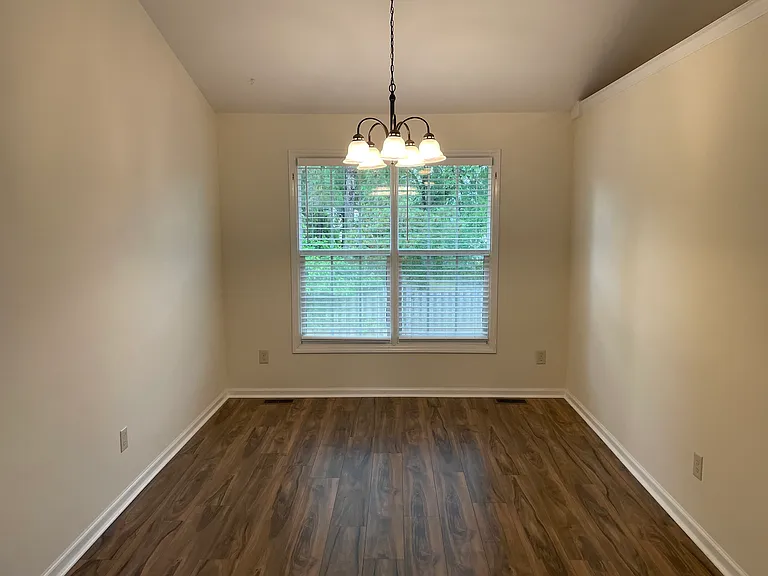 2753 Joyce Ct — Photo 6