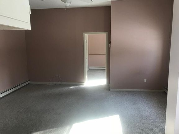 2nd image of 124 North St #1