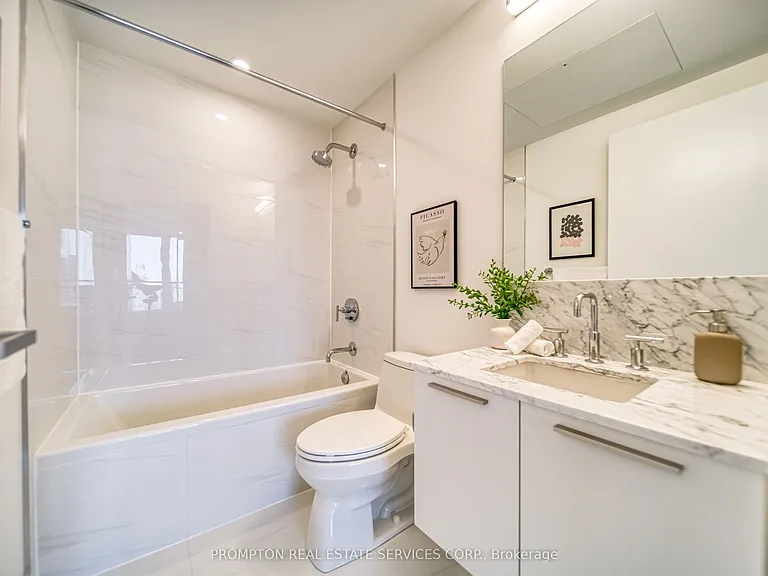 3 Gloucester St #1006 — Photo 12