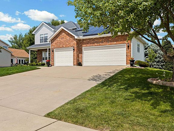 3rd image of 2305 W Monica Dr
