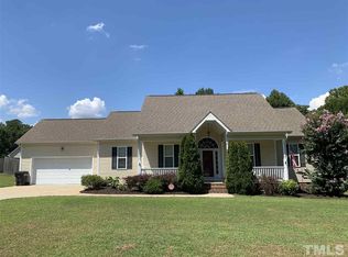 29 Riverstone Dr, Fuquay Varina, NC 27526