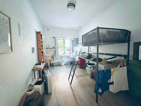 5th image of 218 Atlantic Ave APT 1