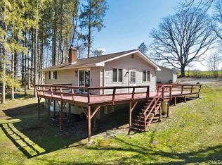 1040 Church Rd, Palmerton, PA 18071