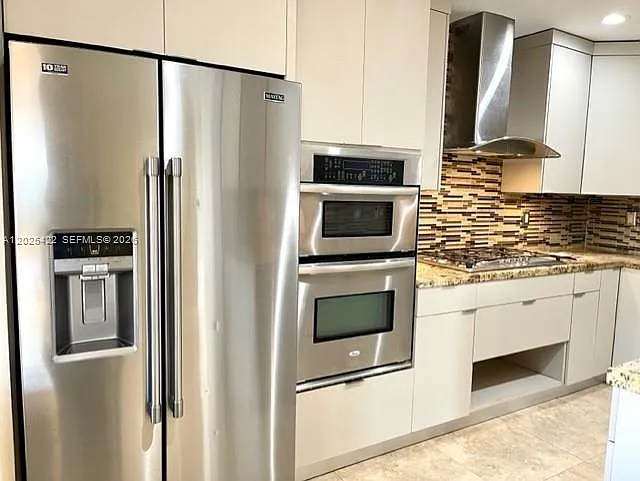 720 N 64th Ave — Photo 14