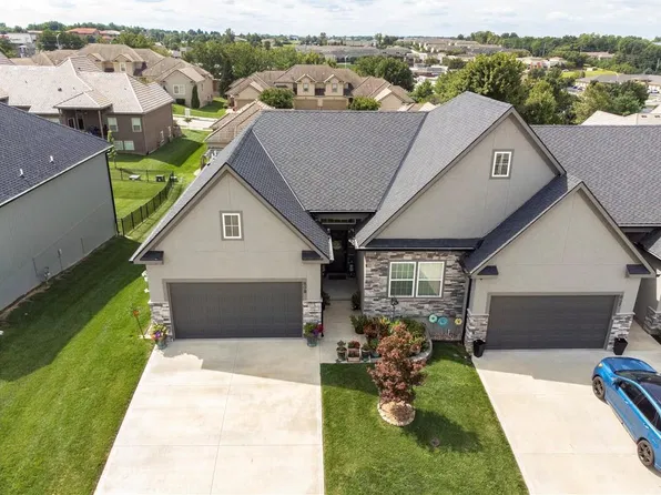 809 NE Algonquin St, Lees Summit, MO 64064