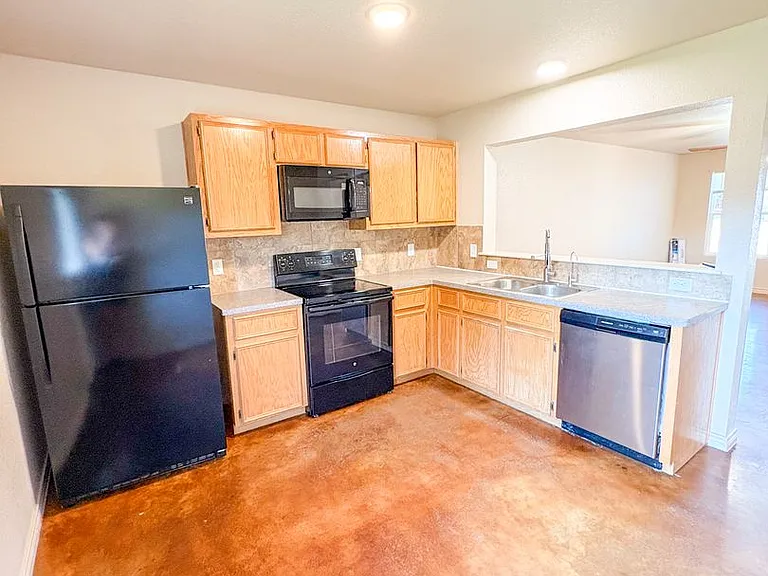 409 Allen St #A-B — Photo 4