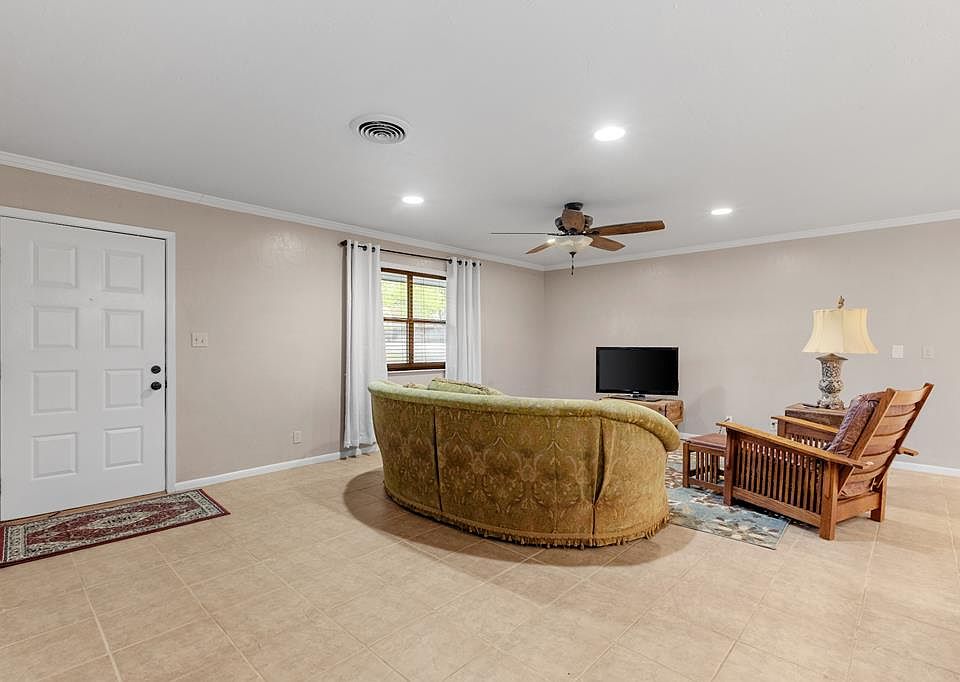 116 W Driftwood Dr, Fredericksburg, TX 78624 Zillow