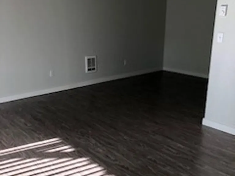 Parkside Apartments — Photo 6