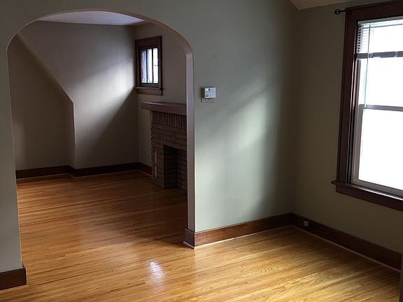 4th image of 157 Hamilton Dr