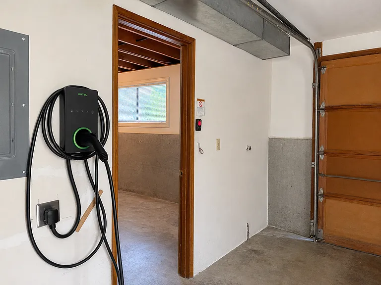 6223 Harlow Dr — Photo 25