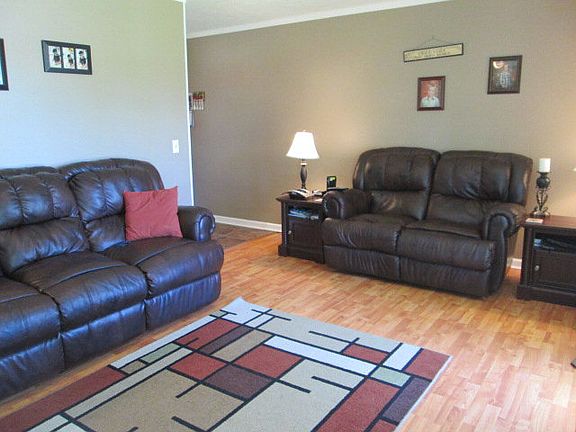 2nd image of 514 Alan Dr