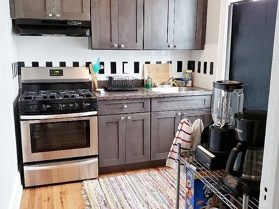 5th image of 2826 44th St APT 6D