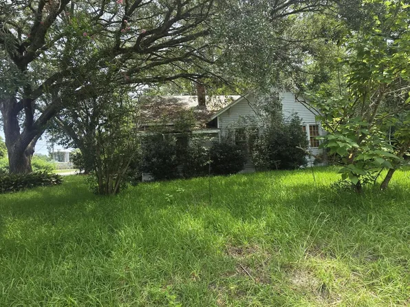 65 Scotia Furman Highway, Estill, SC 29918