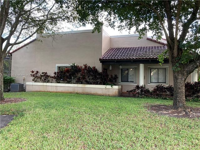 1st image of 3501 Torremolinos Ave