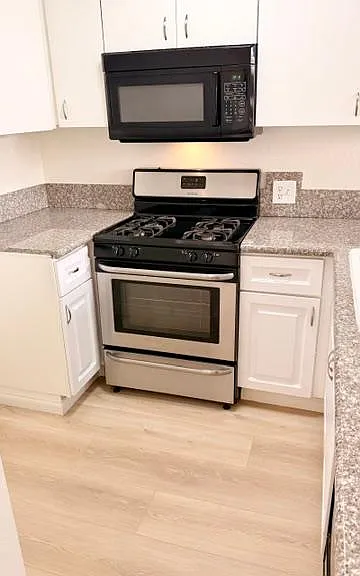 11258 Morrison St #104 — Photo 6
