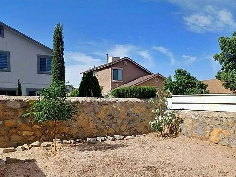 Sandy Rock Dr — Photo 10