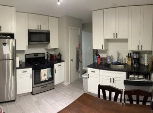 1695 Winnetka Ave, Northfield, IL 60093