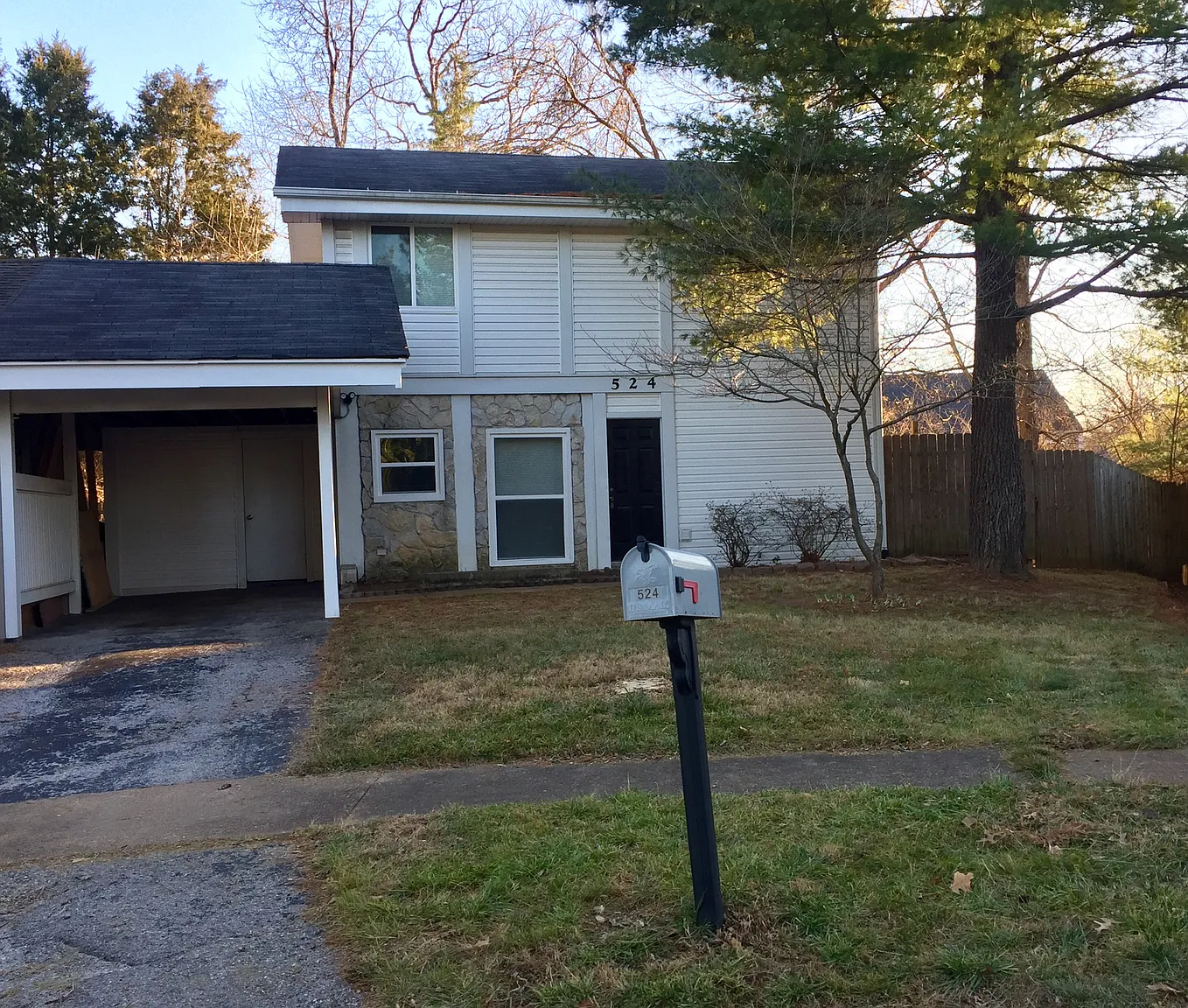 524 Briarhill Ct photo 1