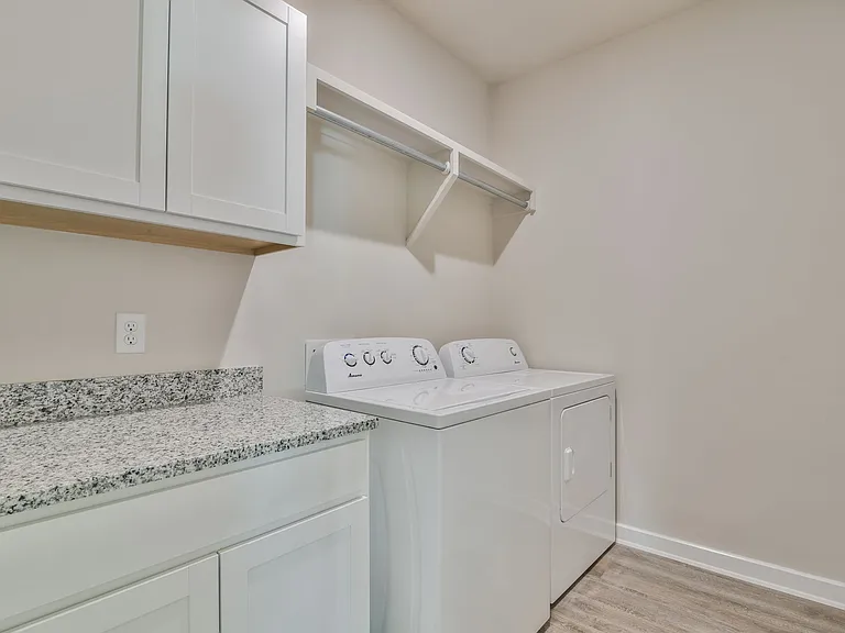 9212 E Hurst St — Photo 31