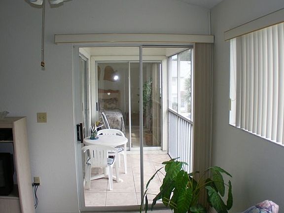 5th image of 215 Ocean Park Ln