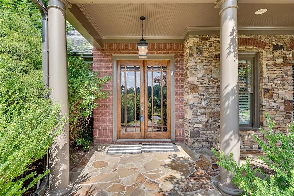 6 bed, 3662 sqft, $4,700 — Photo 2