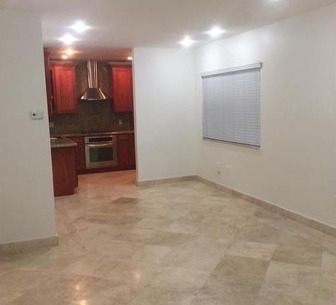 2nd image of 8435 Crespi Blvd APT 2