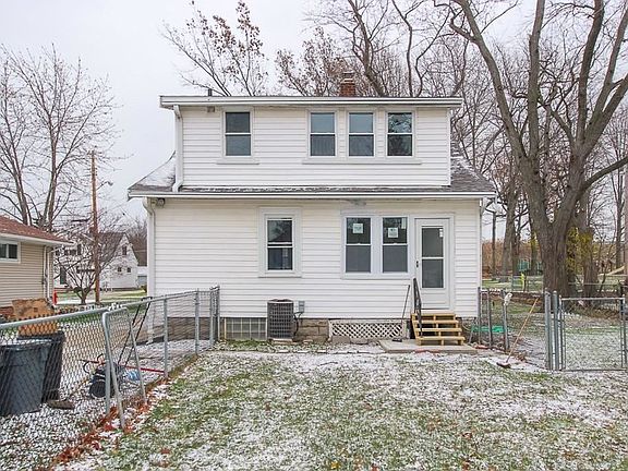 4th image of 1016 Bryn Mawr Ave