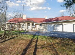 5240 Davis Rd, Saint Clair, MI 48079