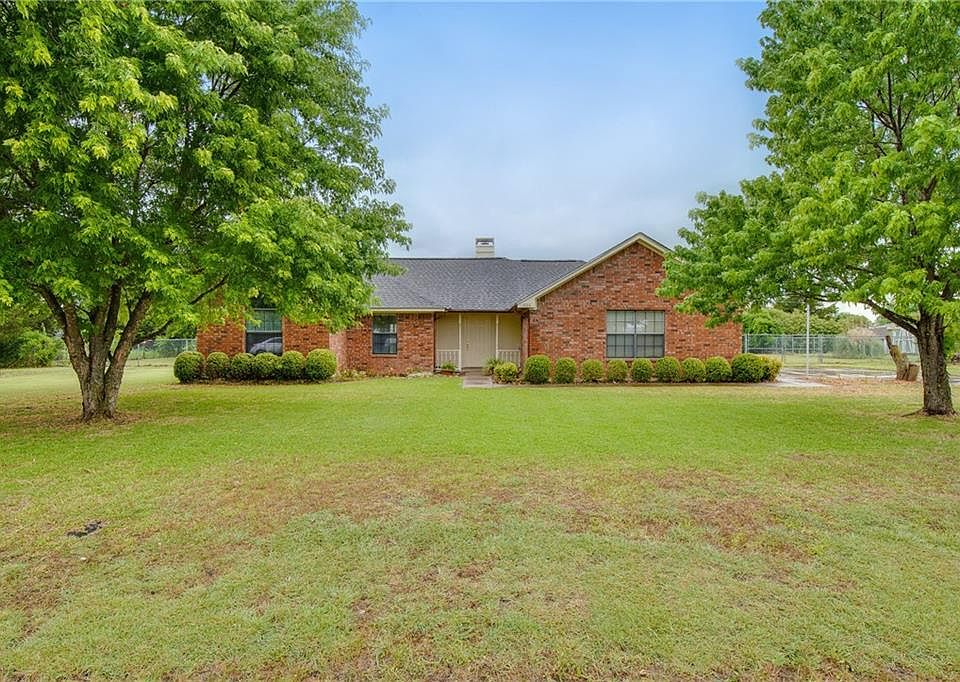 1st image of 406 Sunrise Dr