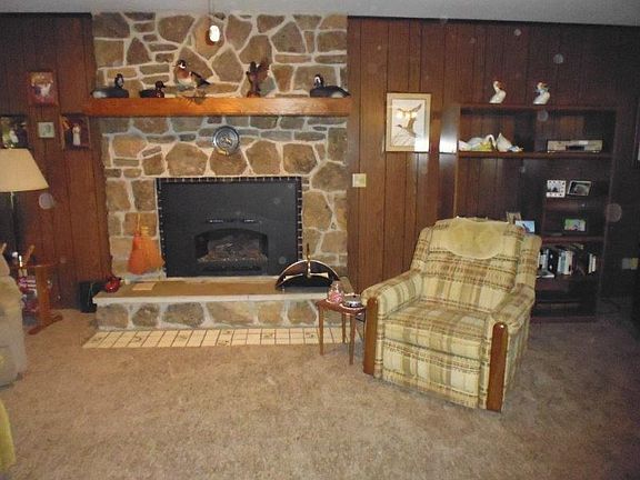 3rd image of 382 Leawood Dr