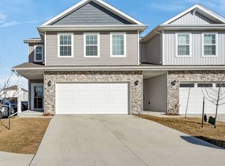 1057 Maywood Ln, Waukee, IA 50263
