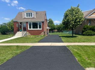 4244 W 108th Pl, Oak Lawn, IL