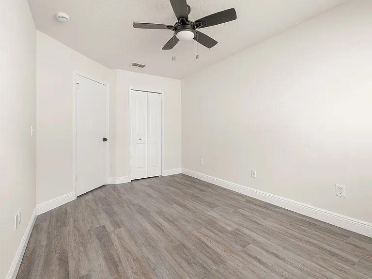 142 Mango Dr — Photo 13